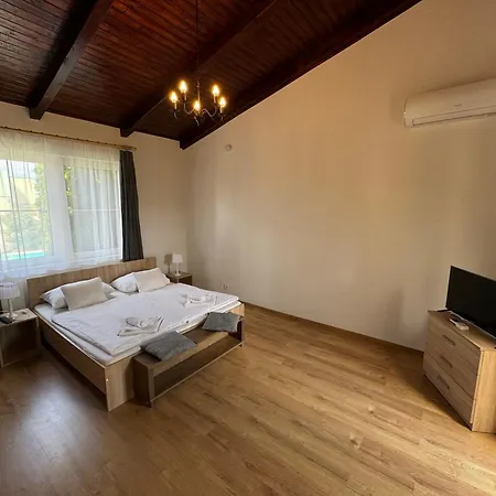 Bláthy Apartman *